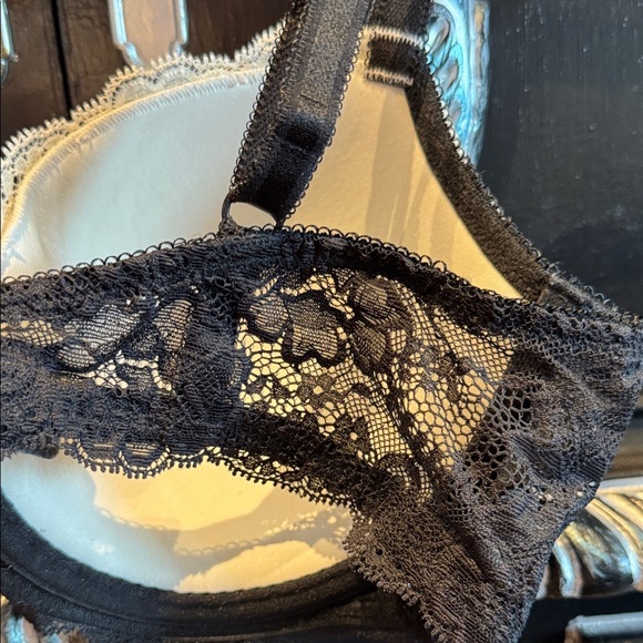 Victoria's Secret dream, Angels Lined Demi Black and Cream Lace Bra 36C NWOT - Picture 5 of 5